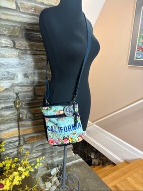 NWT Robin Ruth Blue Floral "CALIFORNIA" Crossbody Bag